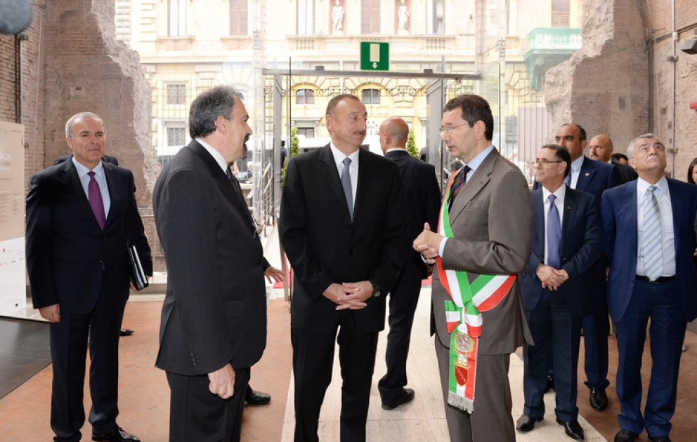 Prezident İlham Əliyev Romanın “Mercati di Traiano” muzeyində olmuş, burada şəhərin meri İqnatsio Marino ilə görüşmüş və İtaliya jurnalistlərinə müsahibə vermişdir VİDEO