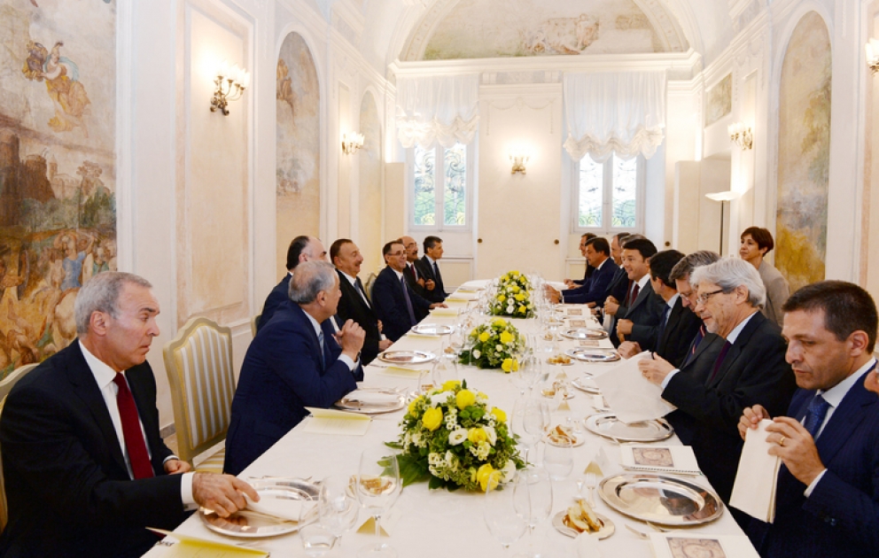 Le Premier ministre italien Matteo Renzi a offert un dîner en l’honneur du président azerbaïdjanais Ilham Aliyev VIDEO