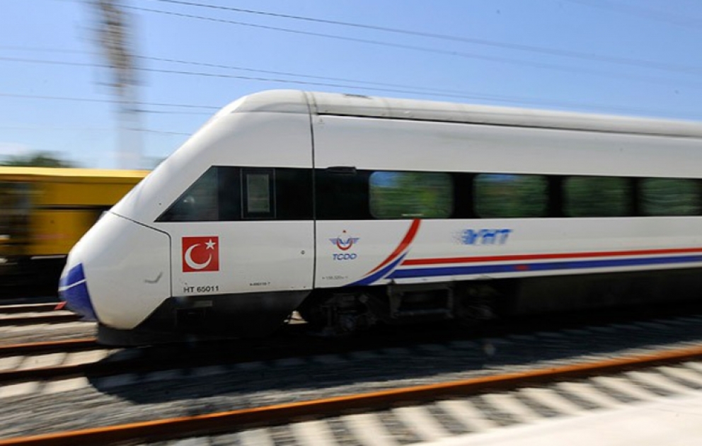 Ankara ilə İstanbul arasında yeni sürət qatarı hərəkətə başlayıb VİDEO