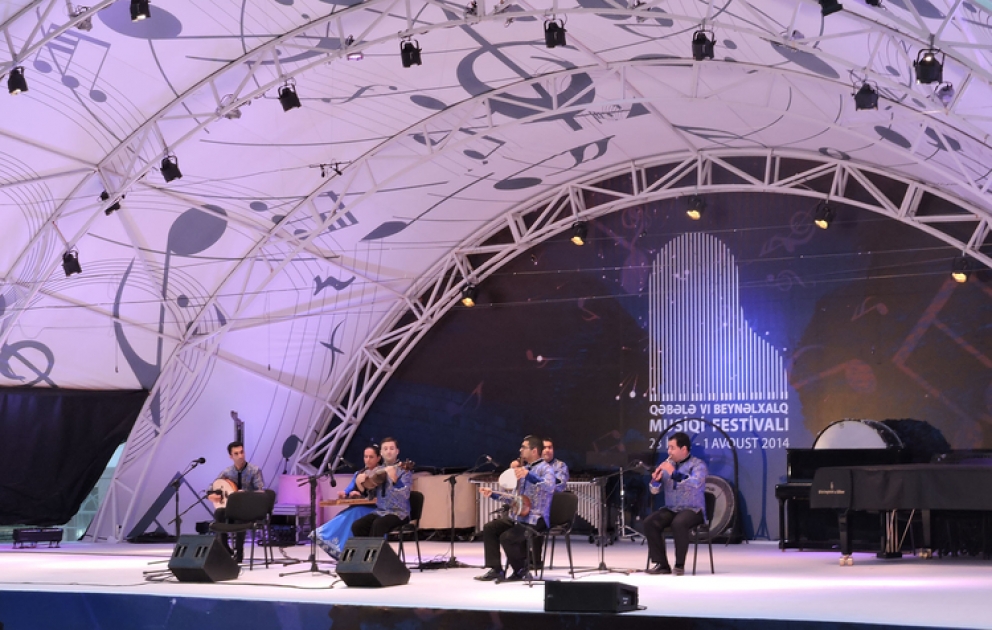 VI Qəbələ Beynəlxalq Musiqi Festivalı çərçivəsində muğam axşamı tamaşaçıları heyran etdi VİDEO
