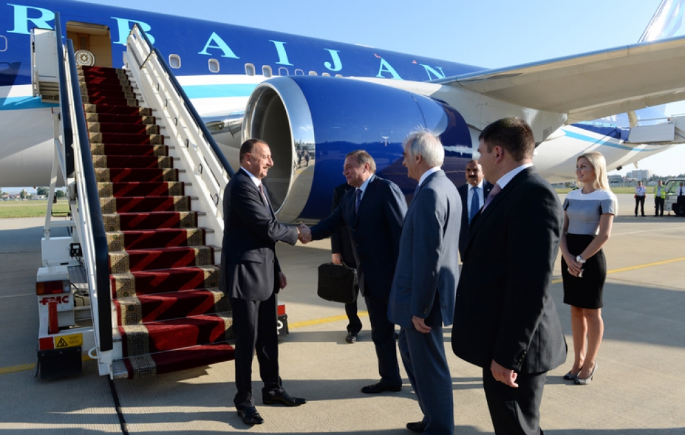 Le président azerbaïdjanais Ilham Aliyev entame une visite d’affaires en Fédération de Russie VIDEO