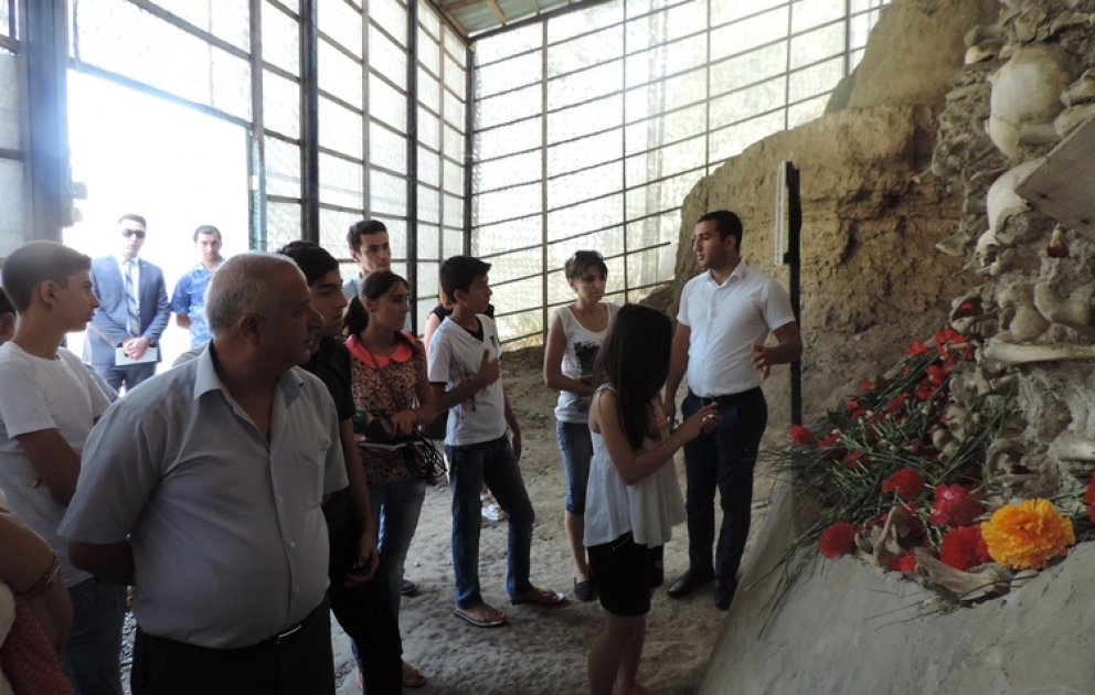 Quba Soyqırımı Memorial Kompleksi ilə tanışlıq zamanı duyğulu anlar yaşandı VİDEO