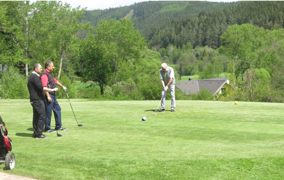 Golf tournament and reception marking 91st anniversary of national leader Heydar Aliyev held in Czech Republic VIDEO