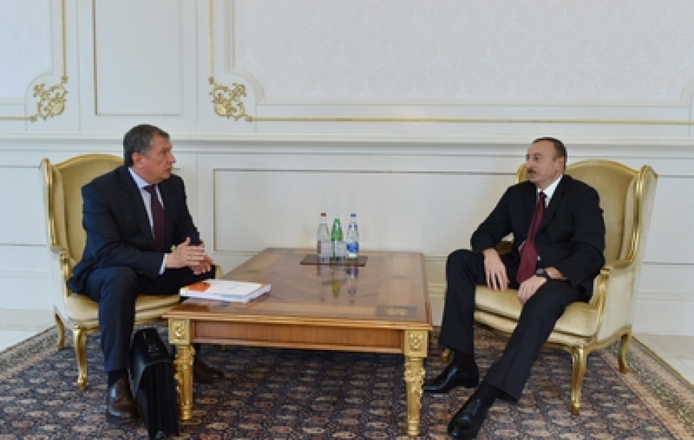 Azərbaycan Prezidenti İlham Əliyev Rusiyanın “Rosneft” dövlət şirkətinin prezidentini qəbul edib VİDEO