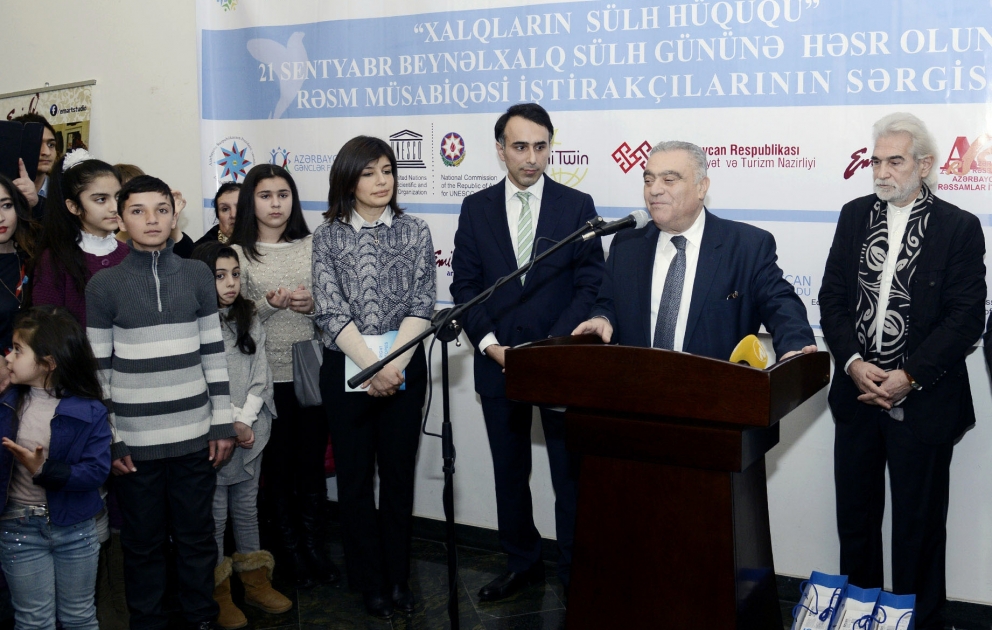 “Beynəlxalq sülh günü”nə həsr olunmuş rəsm müsabiqəsinin qalibləri mükafatlandırılıb VİDEO
