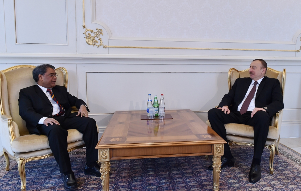Prezident İlham Əliyev Hindistanın Azərbaycandakı səfirini diplomatik fəaliyyətinin başa çatması ilə əlaqədar qəbul edib VİDEO