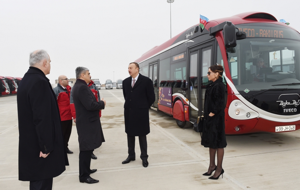Prezident İlham Əliyev ilk Avropa Oyunları üçün avtobus deposu və təlim mərkəzində görülən işlərlə, Zığ gölünün kompleks bərpası layihəsi ilə tanış olub VİDEO
