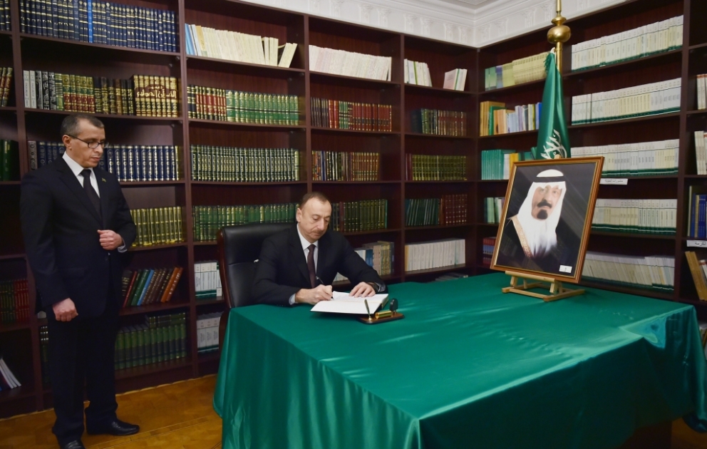 Prezident İlham Əliyev Səudiyyə Ərəbistanının Azərbaycandakı səfirliyində olub, Kral Abdullah bin Əbdüləziz Al Səudun vəfatı ilə əlaqədar başsağlığı verib VİDEO