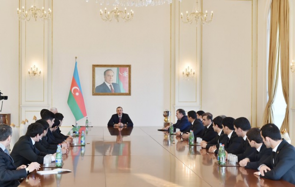 President Ilham Aliyev received the members of the national Greco-Roman wrestling team who won the World Cup VIDEO