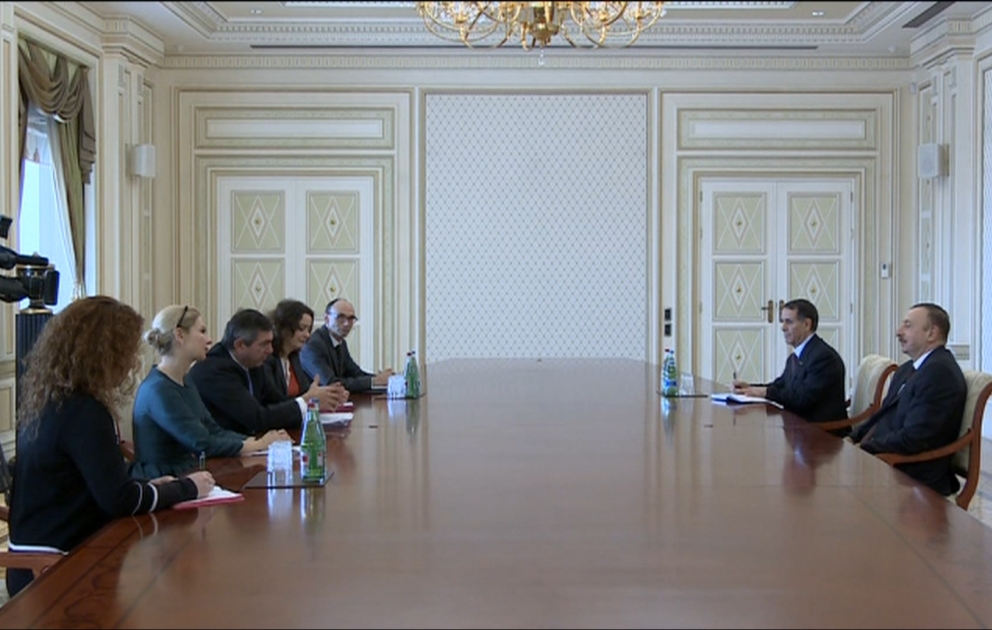 Prezident İlham Əliyev Avropa İttifaqının xüsusi nümayəndəsinin başçılıq etdiyi nümayəndə heyətini qəbul edib VİDEO