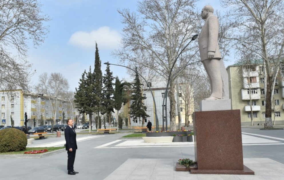 Azərbaycan Prezidenti İlham Əliyevin Mingəçevirə səfəriUlu öndər Heydər Əliyevin abidəsini ziyarət VİDEO