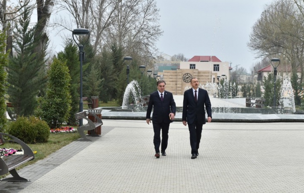 Le président Ilham Aliyev visite le Parc de l’Amitié à Mingatchevir VIDEO