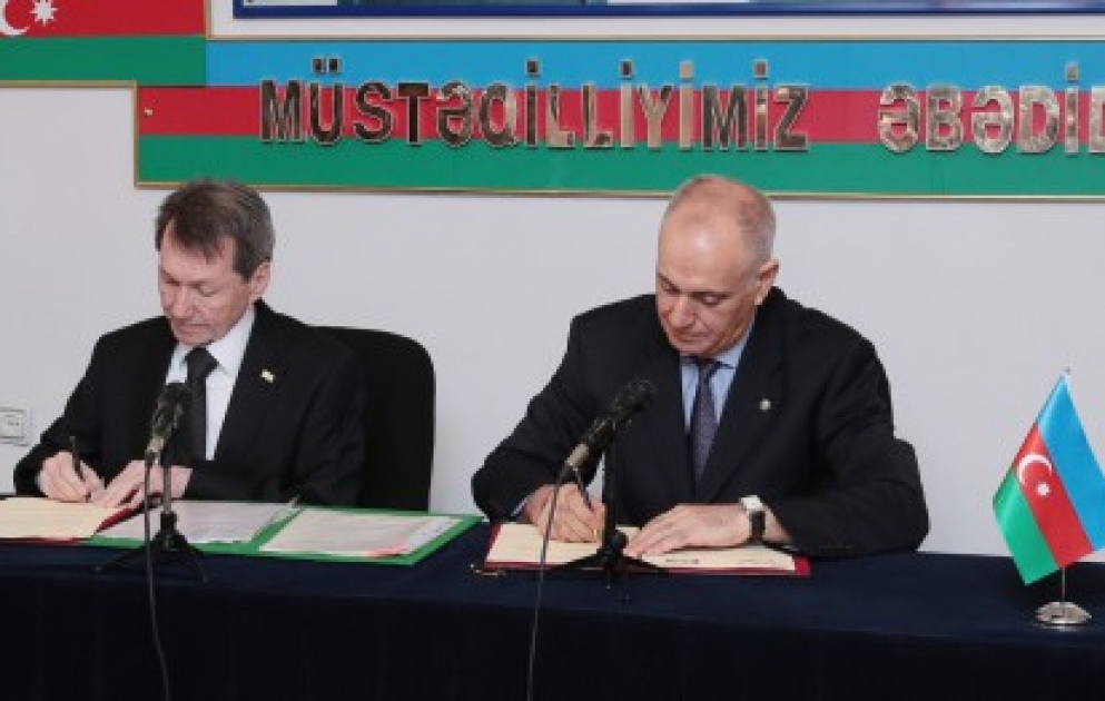 AZERTAC und Staatliche Nachrichtenagentur von Turkmenien ein Abkommen über Zusammenarbeit unterzeichnet VIDEO