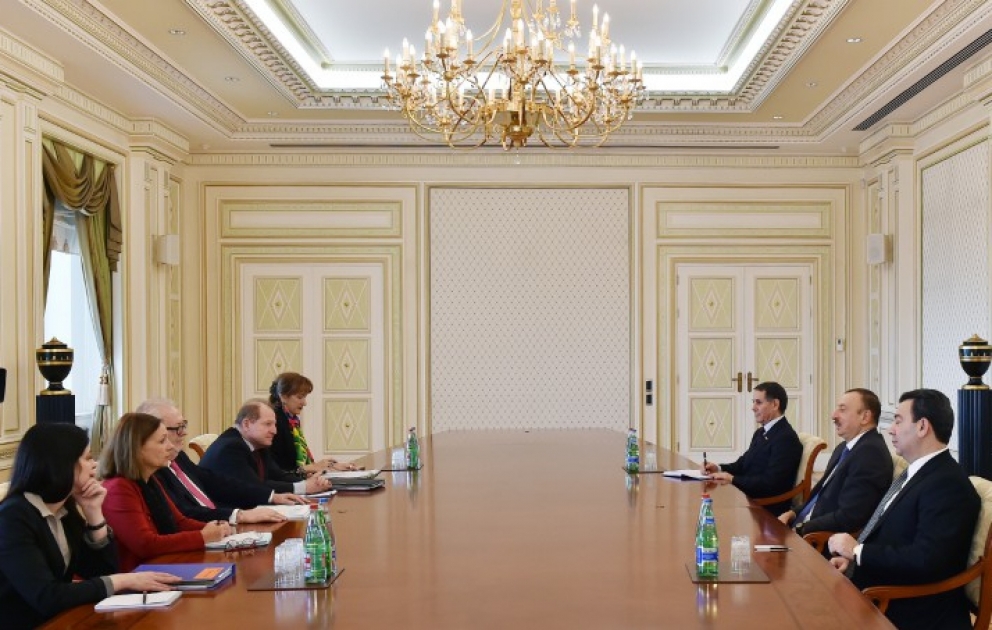 Entretien du président Ilham Aliyev avec une délégation conduite par le co-rapporteur de la Commission de suivi de l’APCE VIDEO