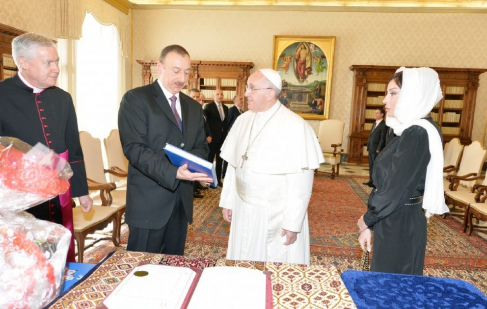 Déplacement au Vatican : Entretien avec le Pape François VIDEO