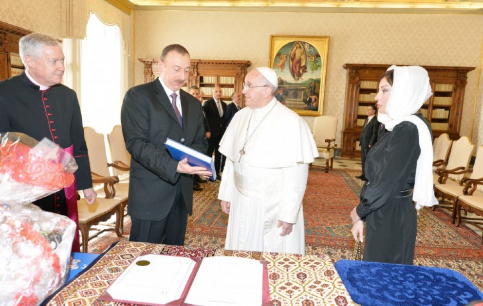 President Ilham Aliyev met head of the Catholic Church Pope Francis VIDEO