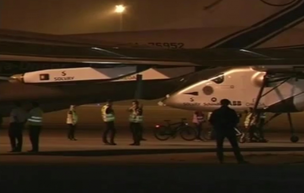 Solar Impulse 2: günəş batareyaları ilə işləyən təyyarələr üçün yeni dünya rekordu VİDEO