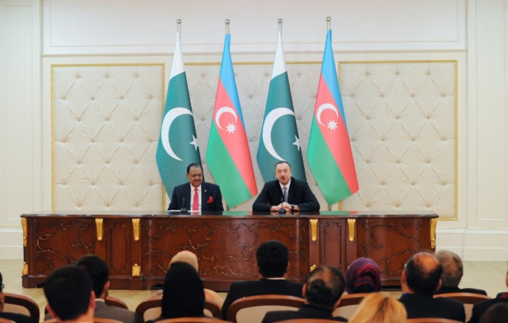 Azərbaycan və Pakistan prezidentləri mətbuata bəyanatlarla çıxış ediblər VİDEO
