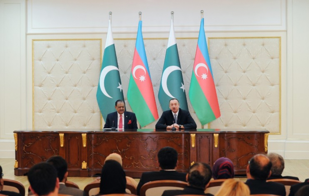 Pressekonferenz des Präsidenten von Aserbaidschan Ilham Aliyev und des Präsidenten von Pakistan VIDEO