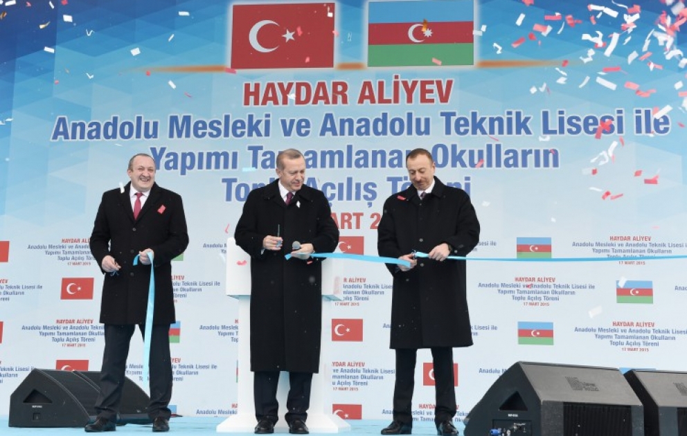 L’inauguration du lycée professionnel technique Heydar Aliyev à Kars VIDEO