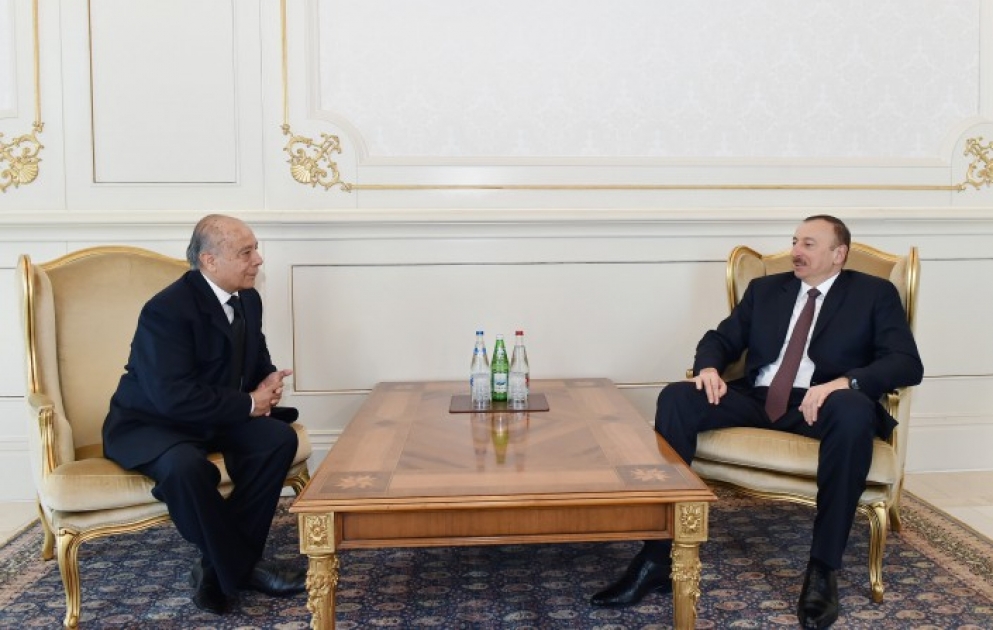 Prezident İlham Əliyev Ekvadorun Azərbaycanda yeni təyin olunmuş səfirinin etimadnaməsini qəbul edibVİDEO