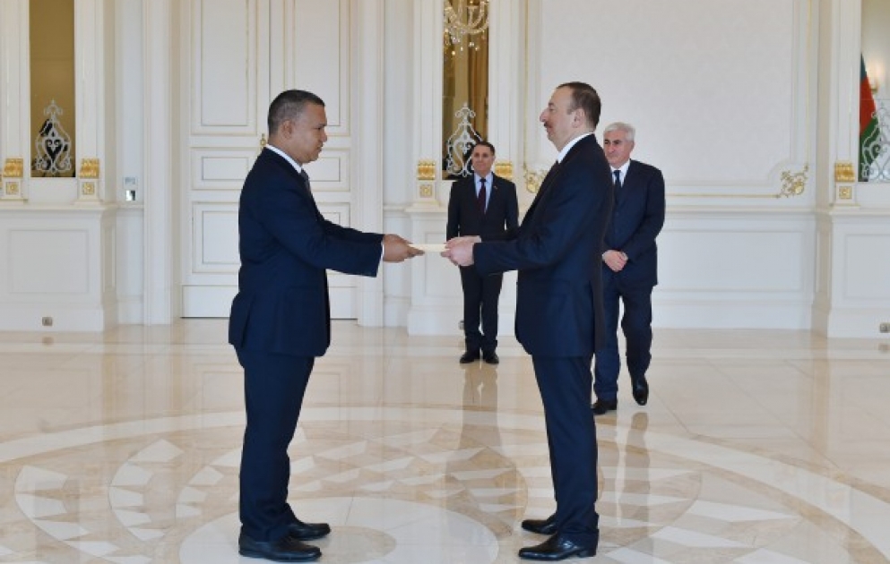 Le président Ilham Aliyev : l’ambassadeur vénézuélien présente ses lettres de créance VIDEO