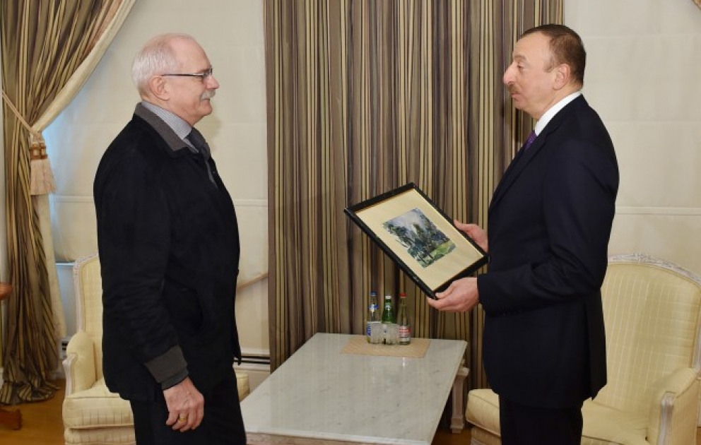 Le président Ilham Aliyev s’est entretenu avec le réalisateur russe Nikita Mikhalkov VIDEO