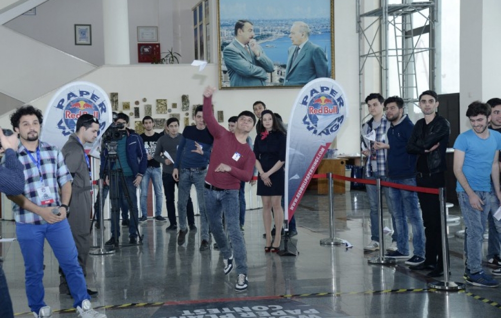 В Баку прошел национальный финал чемпионата «Red Bull Paper Wings-2015» ВИДЕО