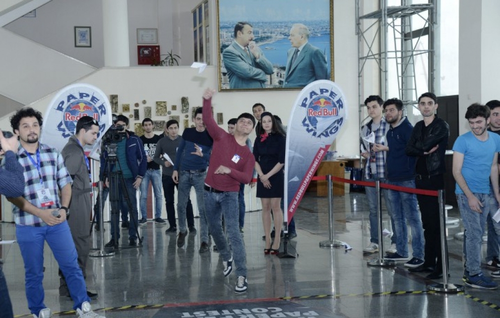 Bakıda “Red Bull Paper Wings - 2015” çempionatının milli finalı keçirilib VİDEO