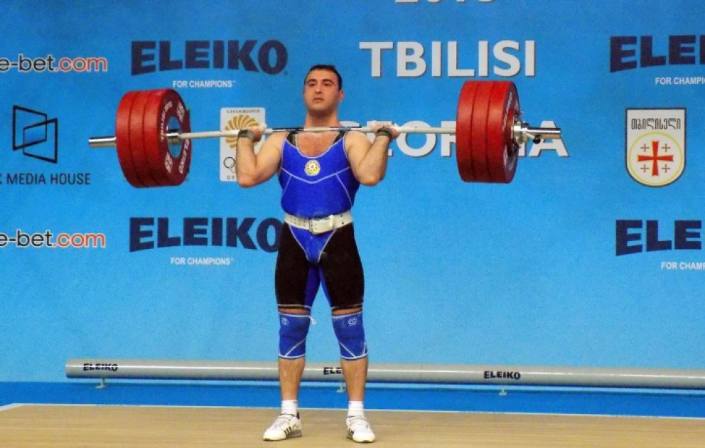 Azerbaijan`s Bayramov wins European weightlifting gold VIDEO
