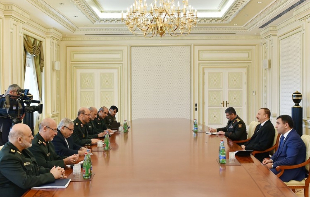 Aserbaidschans Präsident Ilham Aliyev hat eine Delegation um den Minister für Verteidigung und Unterstützung der Streitkräfte der Islamischen Republik Iran Hossein Dehghani empfangen VIDEO