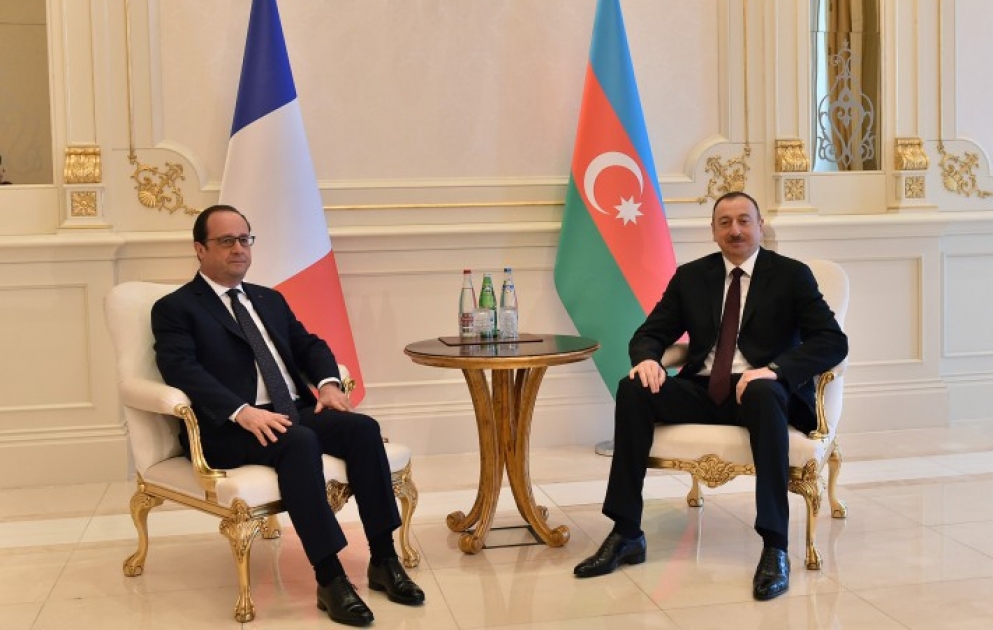 La visite du président français François Hollande en AzerbaïdjanEntretien avec le président Ilham Aliyev VIDEO