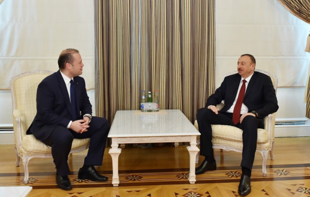 Президент Азербайджана Ильхам Алиев принял премьер-министра Мальты ВИДЕО