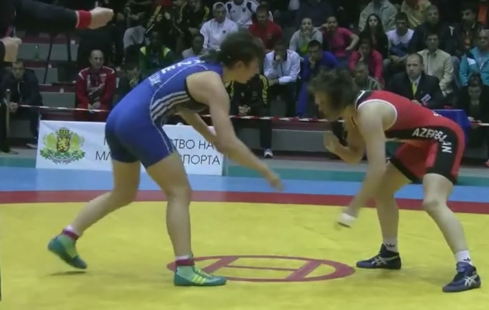 Azərbaycanın qadın güləşçiləri Bolqarıstanda dörd medal qazanıblar VİDEO