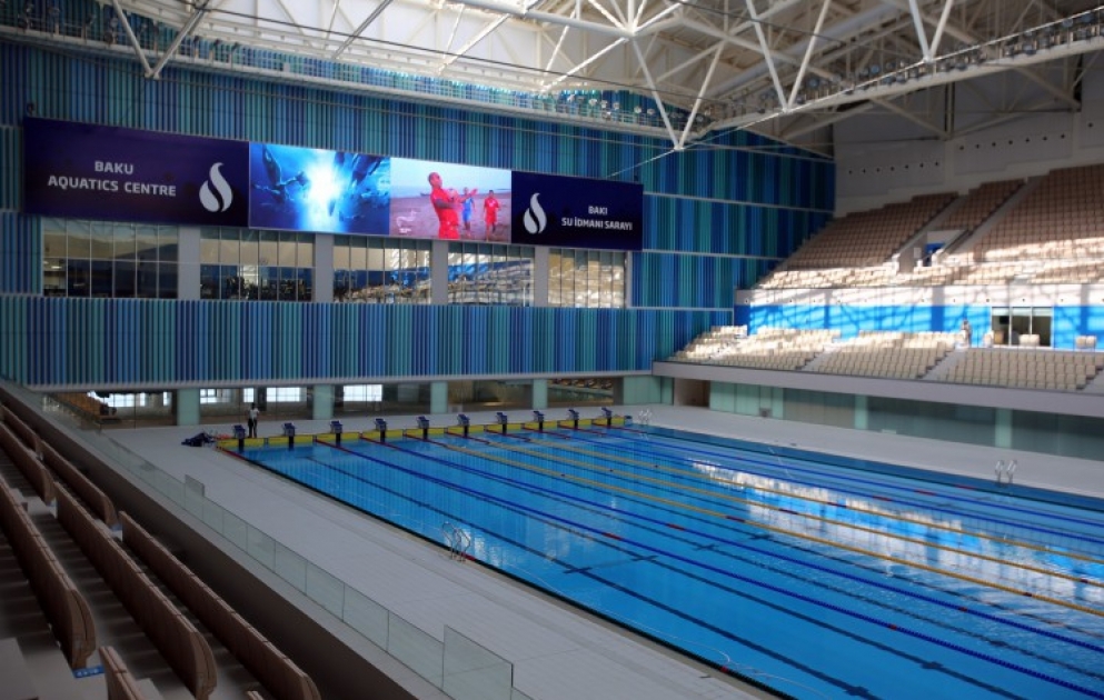 Des journalistes azerbaïdjanais au Centre aquatique de Bakou VIDEO