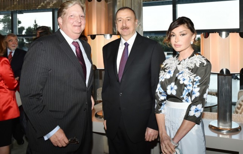 Le président Ilham Aliyev a offert une réception officielle en l’honneur des participants du III Forum des sociétés ouvertes VIDEO