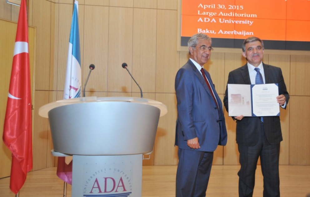 Remise du titre de Docteur Honoris Causa de l’Université ADA au 11e président turc Abdullah Gul VIDEO