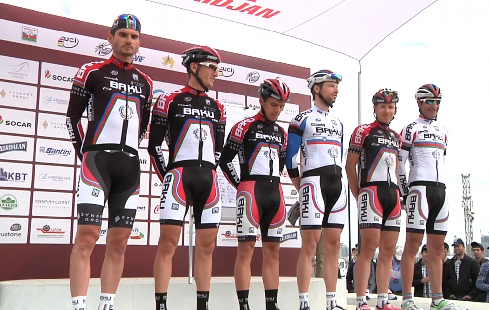 Azərbaycan velosipedçiləri “Tour d’Azerbaïdjan-2015” yürüşünə uğurla başlayıblar VİDEO