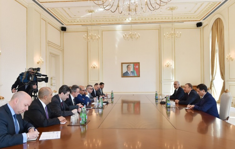 Le président azerbaïdjanais Ilham Aliyev a reçu la délégation dirigée par le président de la BERD VIDEO