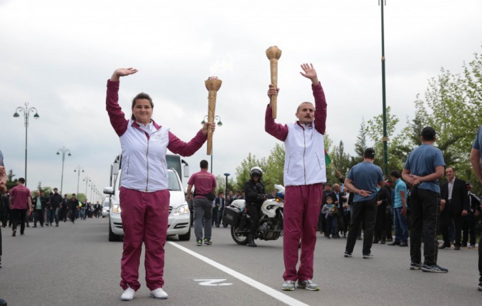 Arrivée de la torche des Jeux Européens de Bakou 2015 à Terter VIDEO