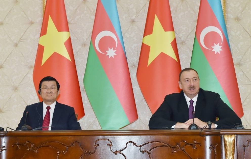 Conférence de presse conjointe des présidents azerbaïdjanais et vietnamien VIDEO