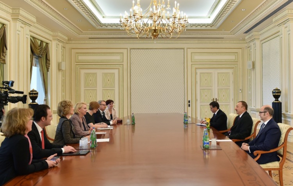 Rencontre du président azerbaïdjanais Ilham Aliyev avec la délégation conduite par la présidente du Groupe d’amitié pour le Caucase du Sud au Bundestag allemand VIDEO