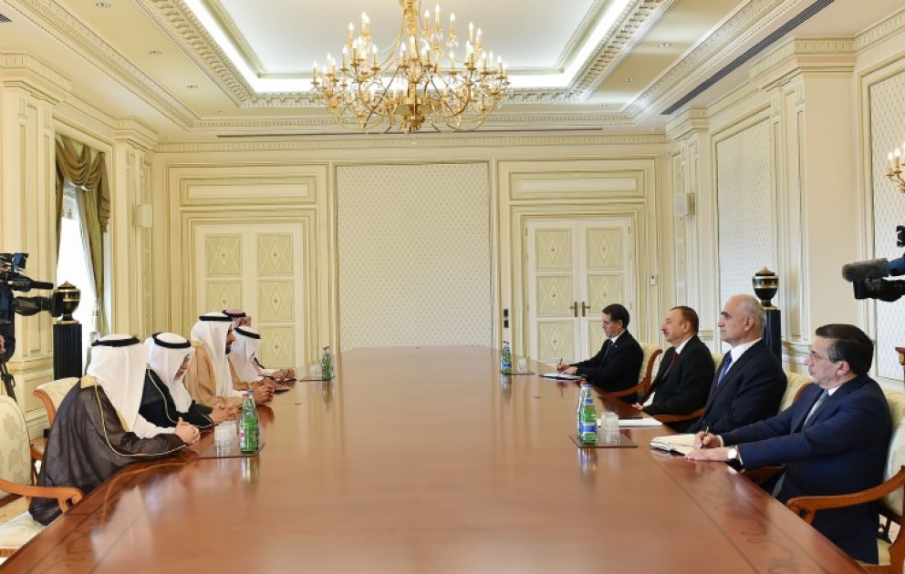 Le Président Ilham Aliyev a reçu la délégation dirigée par le ministre saoudien du commerce et de l’industrie VIDEO