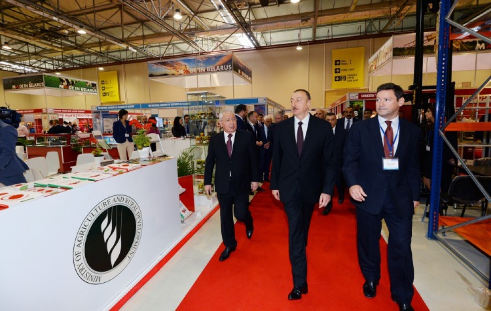Präsident Ilham Aliyev hat Aserbaidschanische Internationale Landwirtschaftliche und Lebensmittel-Ausstellungen besucht VIDEO
