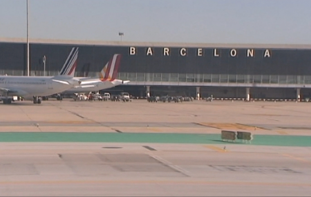 Le premier vol direct Bakou-Barcelone-Bakou effectué par la société Air Azerbaïdjan VIDEO