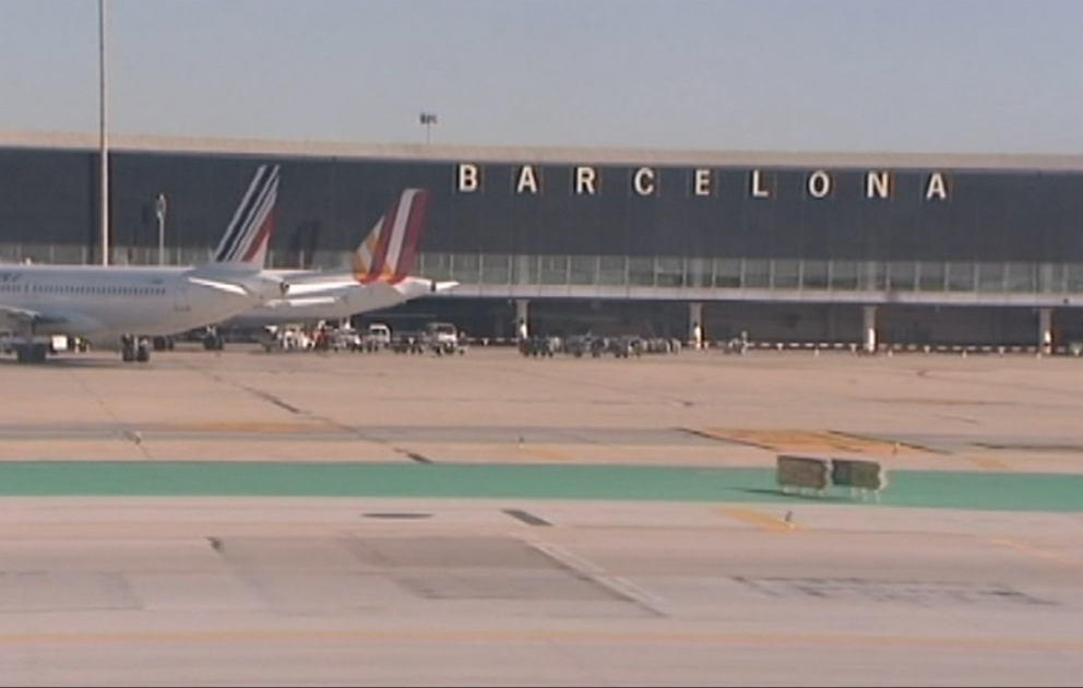 Azerbaijan Airlines“ hat ihren ersten direkten Flug Baku-Barcelona-Baku abgewickelt VIDEO