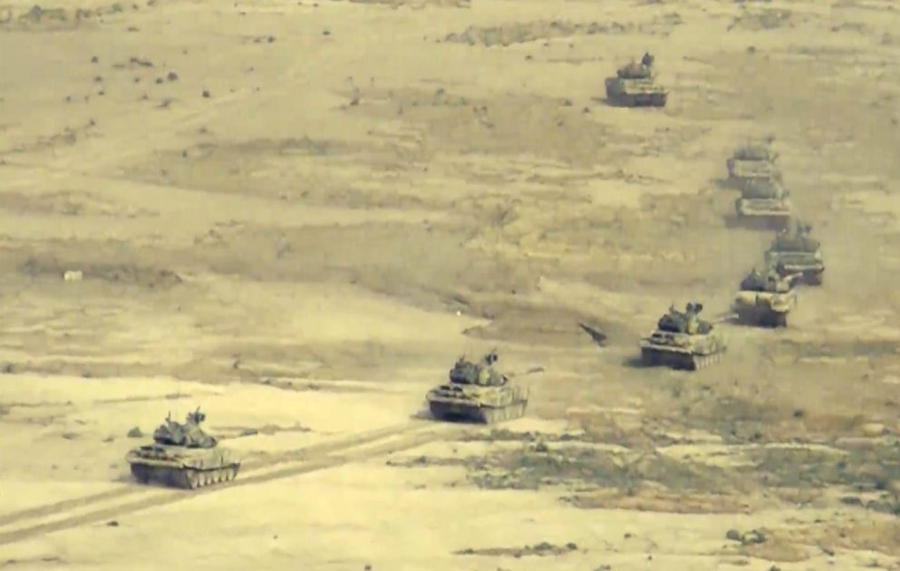 Tank birləşmələrinin təlimləri keçirilir VİDEO