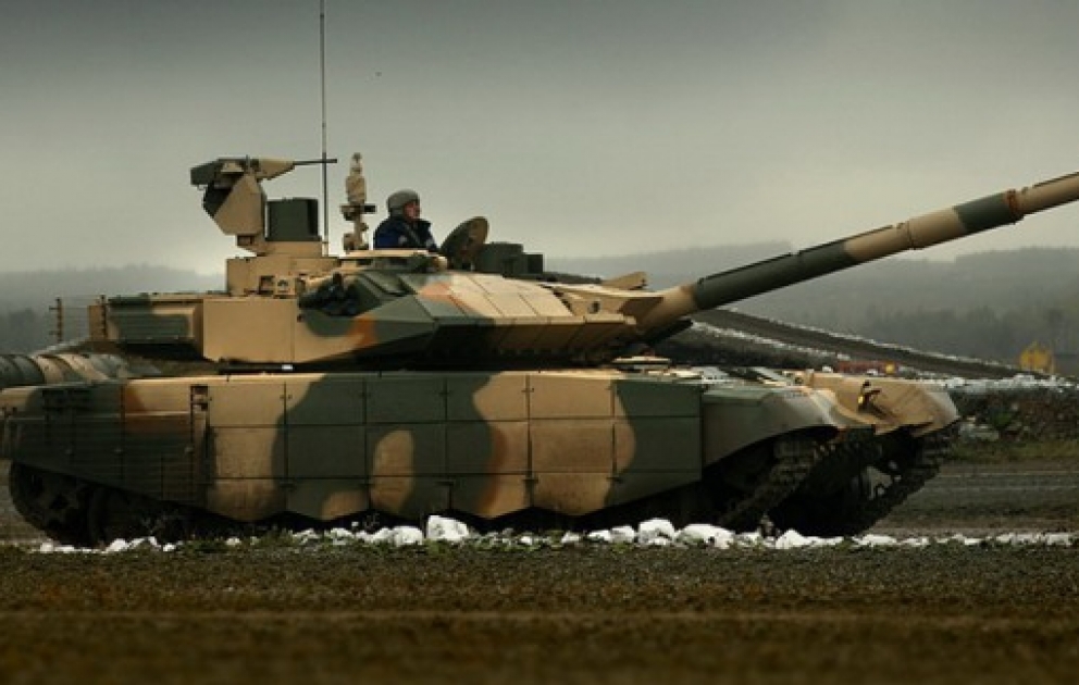 Panzerverbände führen die Übungen durch VIDEO