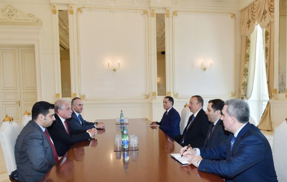 Aserbaidschans Präsident Ilham Aliyev eine Delegation um den Gouverneur der ägyptischen Provinz Süd-Sinai empfangen VIDEO