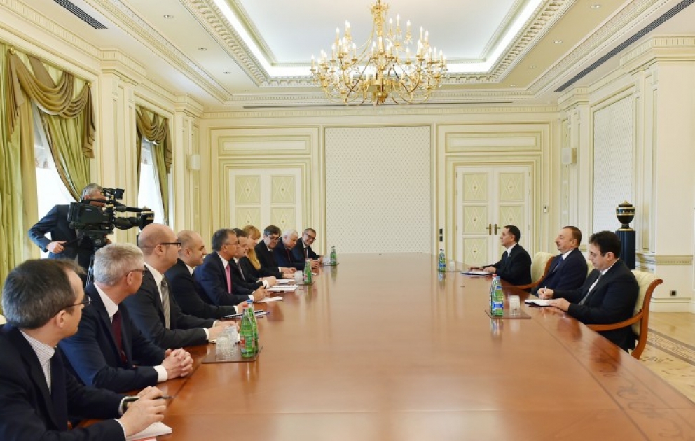 Präsident Ilham Aliyev hat eine Delegation um den amtierenden OSZE-Vorsitzenden empfangen VIDEO